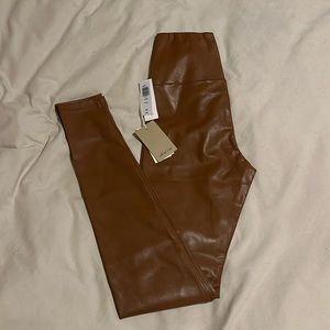 Brand new Aritzia Wilfred Free Daria Pant